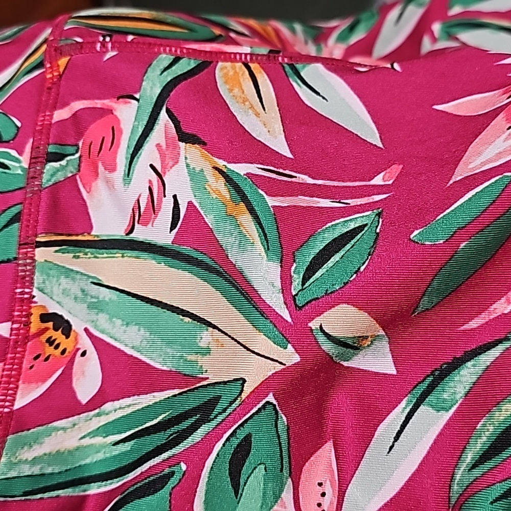 3/$20 Crown & Ivy 1X Tropical Sport Pants - Picture 10 of 10